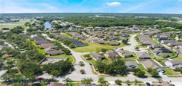 1920 Commander Way Kissimmee Florida, 34746 | Stylish Single-Family Home in Shingle Creek