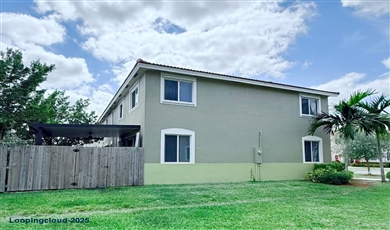  Stylish 4BR Corner Townhome in Seascape