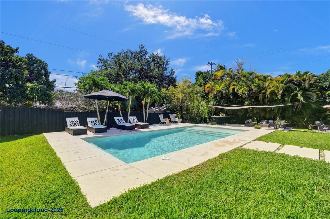 Beautiful 4-Bedroom Home with Pool for Rent in Palmetto Bay