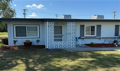  Charming 2-Bedroom Townhome in Sun City Center