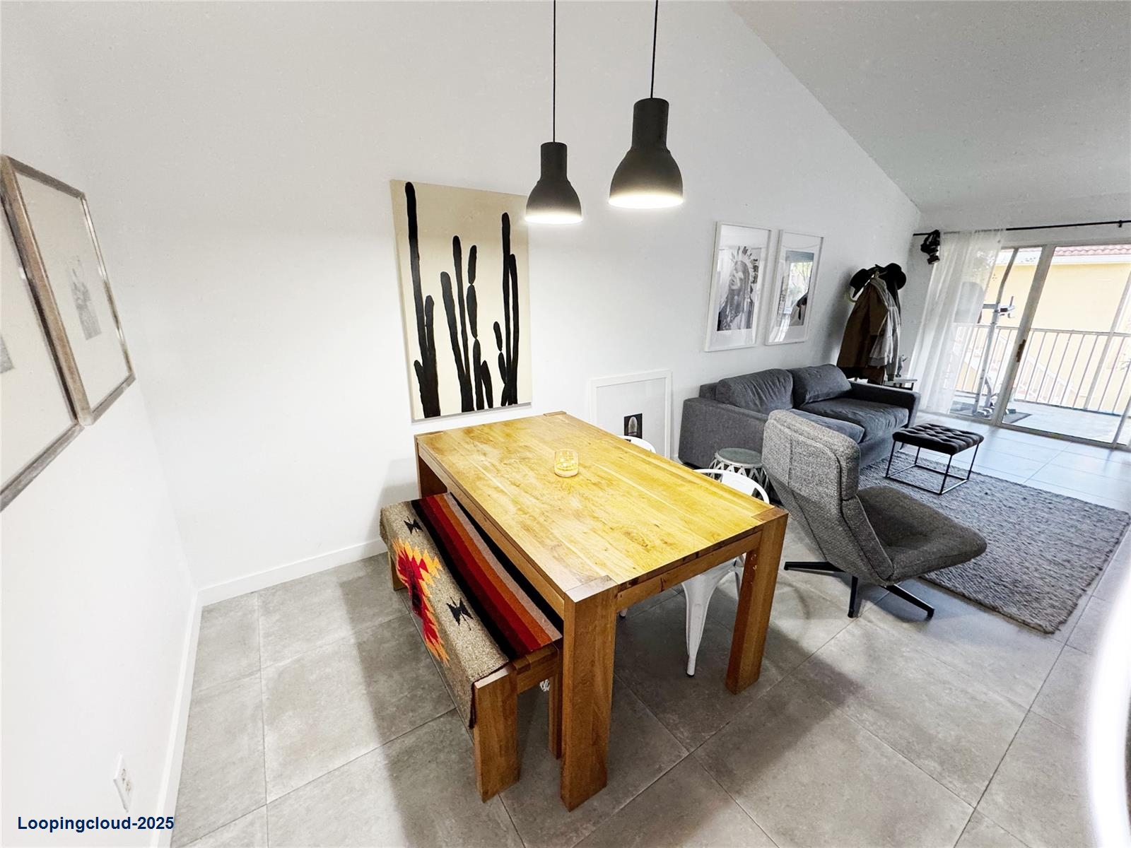 Fully Renovated 2/2 Condo in Central Coral Springs