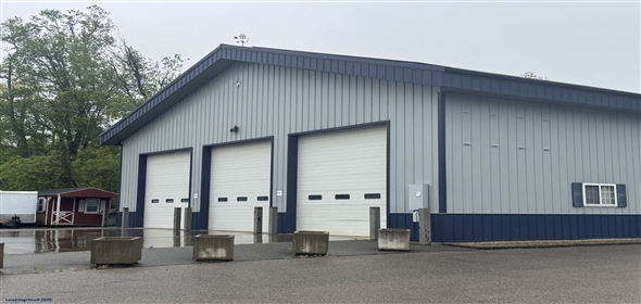 71 Mott Hill Road East Hampton, CT 06424 East Hampton Connecticut, 06424 | Versatile Commercial Lease Opportunity in East Hampton - Power & Parking Included