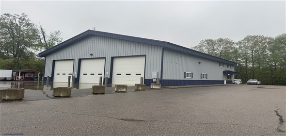 71 Mott Hill Road East Hampton, CT 06424 East Hampton Connecticut, 06424 | Versatile Commercial Lease Opportunity in East Hampton - Power & Parking Included