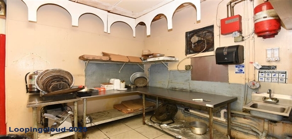 515 N Atlantic Avenue Daytona Beach Florida, 32118 | Pizzería for Sale in Daytona