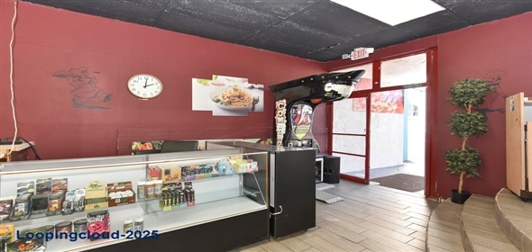 515 N Atlantic Avenue Daytona Beach Florida, 32118 | Pizzería for Sale in Daytona
