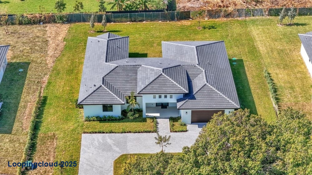 Stunning and Modern 5-Bedroom Single-Family Home Ready for Move-In