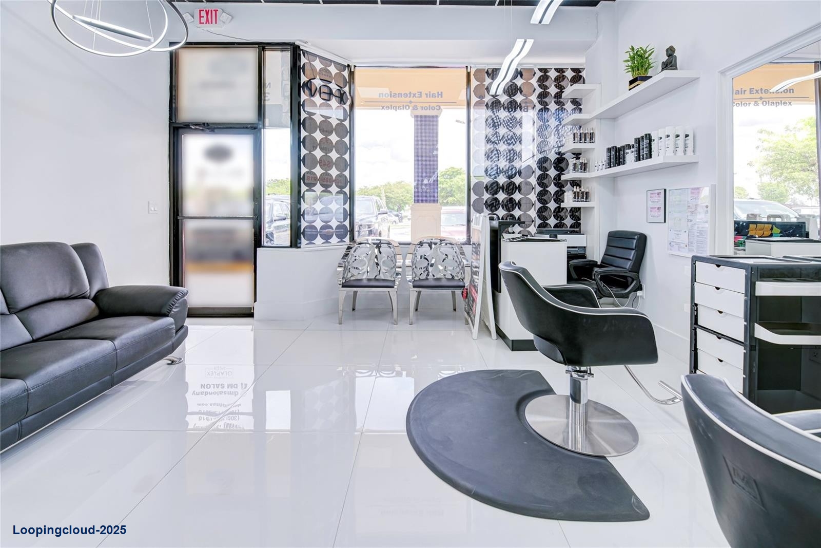 Turnkey Beauty Salon for Sale Near Fontainebleau