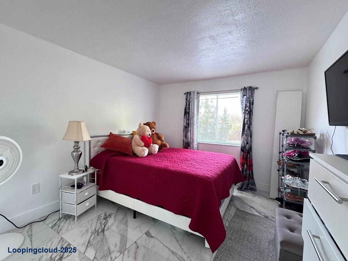 Remodeled 1-Bedroom in Gated Community