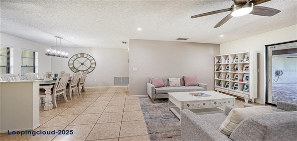 2008 COUNTRY MEADOWS LANE Sarasota Florida, 34235 | Beautiful Home