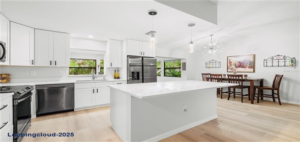 1047 DEER HOLLOW WAY Sarasota Florida, 34232 | Exclusive Family Home