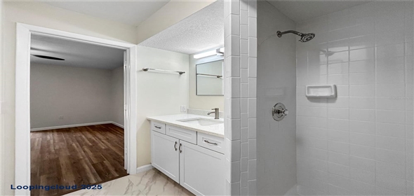 5136 CEDAR HAMMOCK DRIVE Sarasota Florida, 34232 | Beautifully Renovated Home