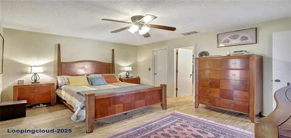 4722 OAK HILL LANE #44 Sarasota Florida, 34232 | Prime Location in Sarasota