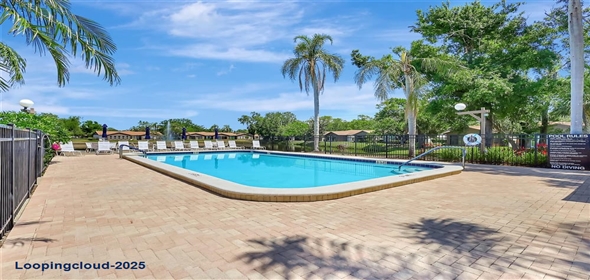 4722 OAK HILL LANE #44 Sarasota Florida, 34232 | Prime Location in Sarasota