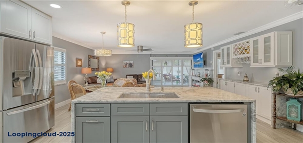 205 OAK HILL DRIVE #7 Sarasota Florida, 34232 | Beautifully Remodeled Home