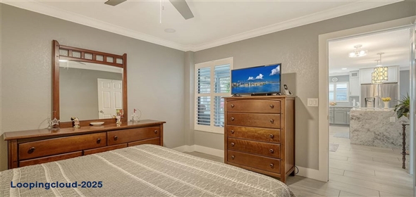 205 OAK HILL DRIVE #7 Sarasota Florida, 34232 | Beautifully Remodeled Home