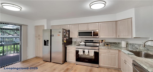 4333 TRAILS DRIVE #10-1 Sarasota Florida, 34232 | Fantastic Home in the Community of Lakes of Sarasota