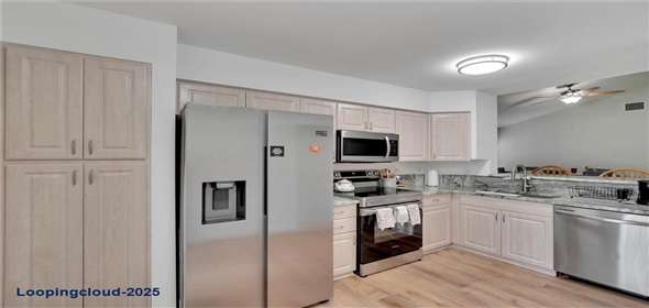 4333 TRAILS DRIVE #10-1 Sarasota Florida, 34232 | Fantastic Home in the Community of Lakes of Sarasota