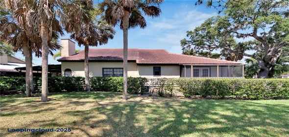 4333 TRAILS DRIVE #10-1 Sarasota Florida, 34232 | Fantastic Home in the Community of Lakes of Sarasota