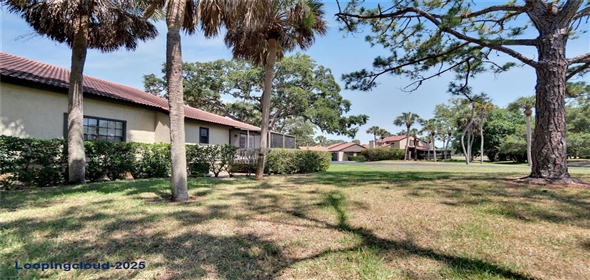 4333 TRAILS DRIVE #10-1 Sarasota Florida, 34232 | Fantastic Home in the Community of Lakes of Sarasota