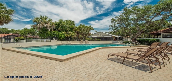 4333 TRAILS DRIVE #10-1 Sarasota Florida, 34232 | Fantastic Home in the Community of Lakes of Sarasota