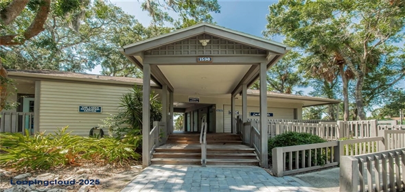 4333 TRAILS DRIVE #10-1 Sarasota Florida, 34232 | Fantastic Home in the Community of Lakes of Sarasota