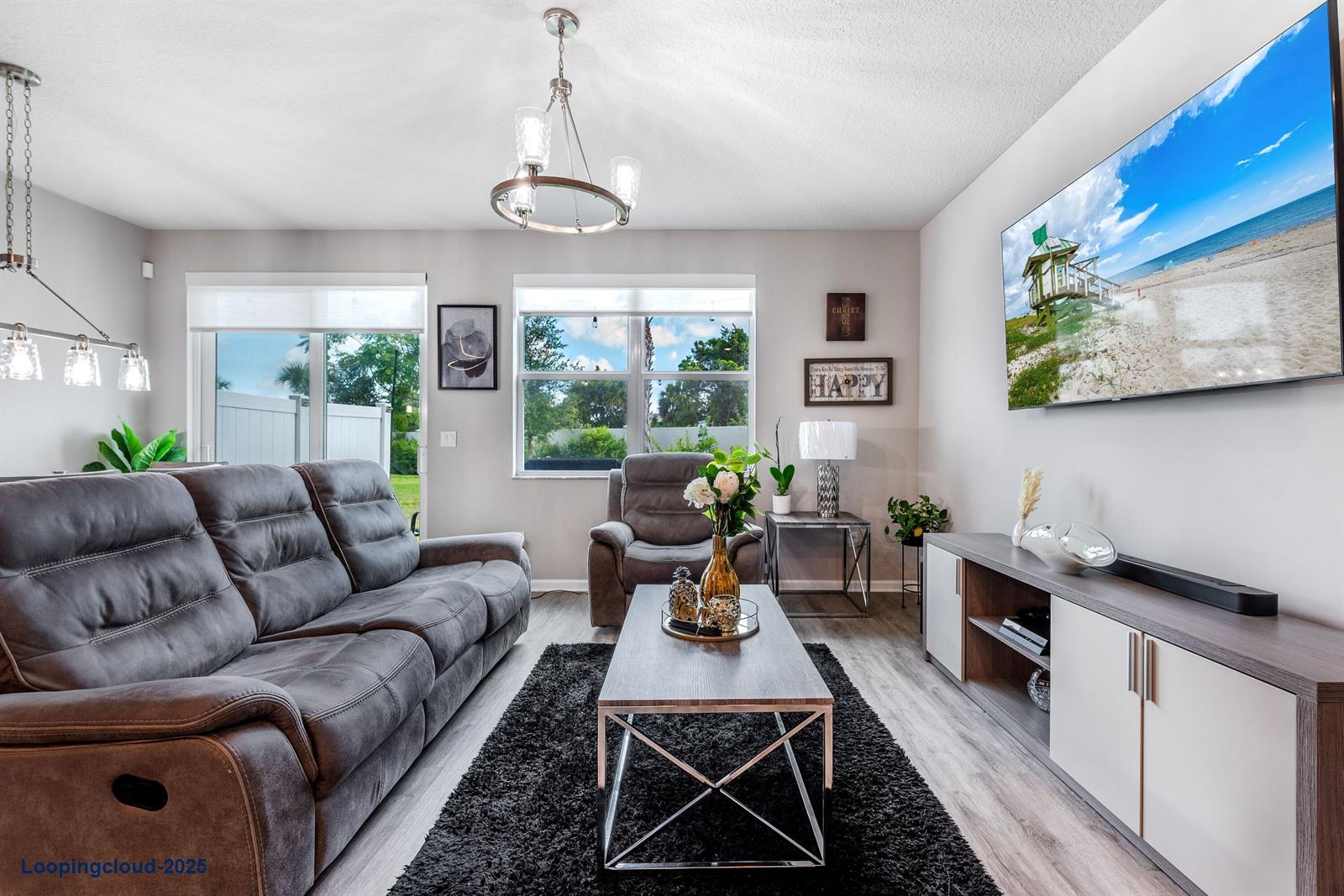 Modern Townhome Oasis in West Palm Beach