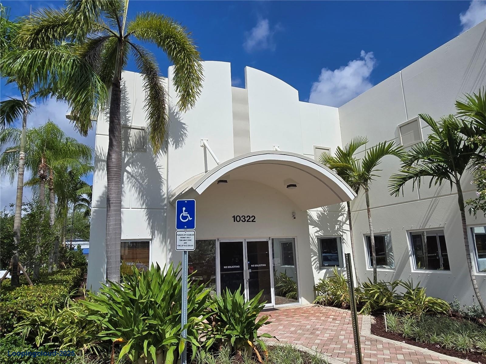 Corner Unit Available for Lease in Sunrise Industrial Park