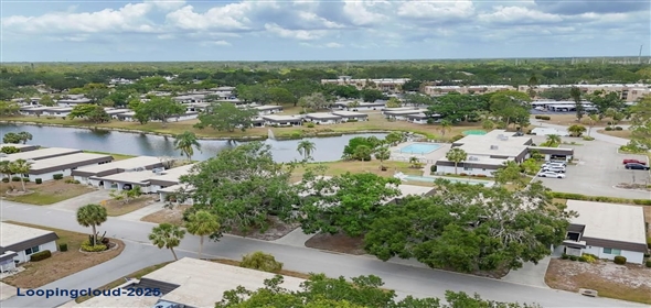 3941 GLEN OAKS DRIVE E #32 Sarasota Florida, 34232 | Exclusive Lakeview Home