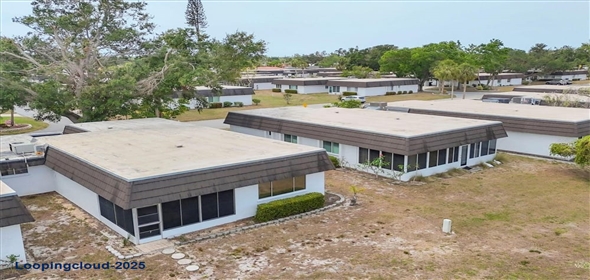 3941 GLEN OAKS DRIVE E #32 Sarasota Florida, 34232 | Exclusive Lakeview Home