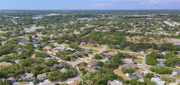 4063 WOODVIEW DRIVE Sarasota Florida, 34232 | Splendid Family House