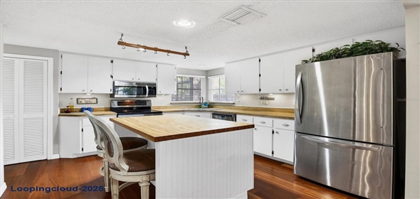 4063 WOODVIEW DRIVE Sarasota Florida, 34232 | Splendid Family House