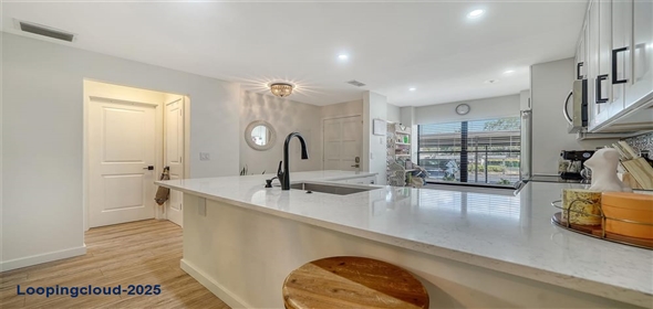 946 N BENEVA ROAD #V26 Sarasota Florida, 34232 | Home in a Prime Location