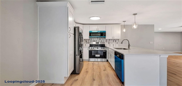 5192 CEDAR HAMMOCK LANE Sarasota Florida, 34232 | Fully Renovated Home