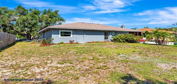 5192 CEDAR HAMMOCK LANE Sarasota Florida, 34232 | Fully Renovated Home