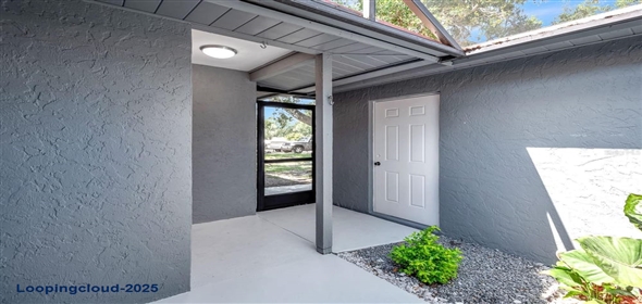 5192 CEDAR HAMMOCK LANE Sarasota Florida, 34232 | Fully Renovated Home