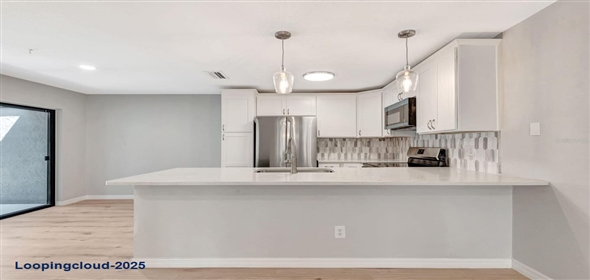 5192 CEDAR HAMMOCK LANE Sarasota Florida, 34232 | Fully Renovated Home