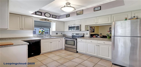 4722 OAK HILL LANE #44 Sarasota Florida, 34232 | Beautiful Home in Sarasota