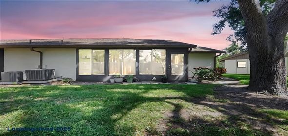 4722 OAK HILL LANE #44 Sarasota Florida, 34232 | Beautiful Home in Sarasota