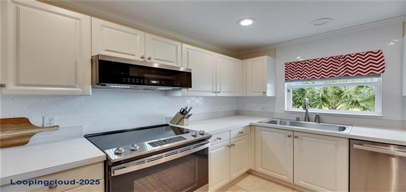 367 BOBBY JONES ROAD #367 Sarasota Florida, 34232 | Charming House