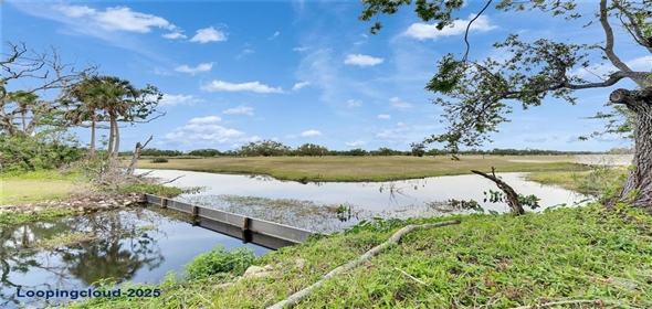 367 BOBBY JONES ROAD #367 Sarasota Florida, 34232 | Charming House