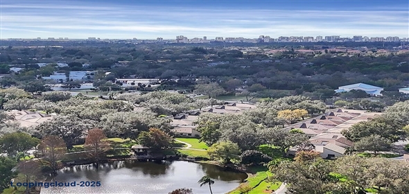 3914 GLEN OAKS MANOR DRIVE Sarasota Florida, 34232 | Beautiful Courtyard villa