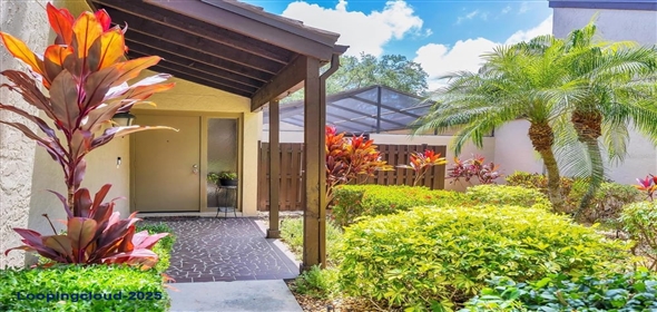 3914 GLEN OAKS MANOR DRIVE Sarasota Florida, 34232 | Beautiful Courtyard villa