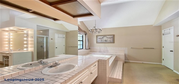 4917 LEATHA LANE Sarasota Florida, 34232 | Exclusive Family Home