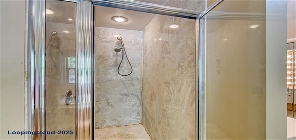 4917 LEATHA LANE Sarasota Florida, 34232 | Exclusive Family Home