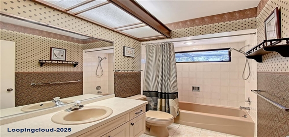 4917 LEATHA LANE Sarasota Florida, 34232 | Exclusive Family Home