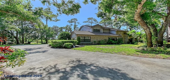 4917 LEATHA LANE Sarasota Florida, 34232 | Exclusive Family Home