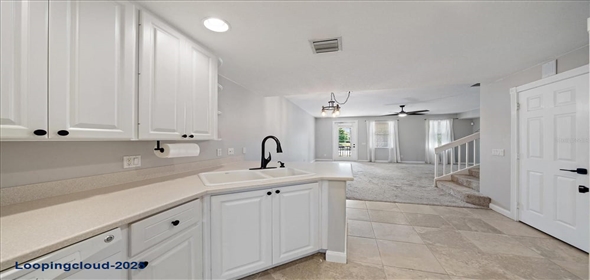 1519 NAPOLI DRIVE E Sarasota Florida, 34232 | Property in an Exclusive Neighborhood