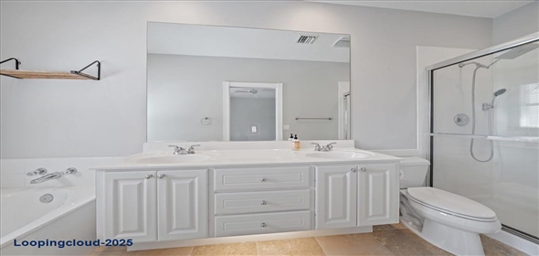 1519 NAPOLI DRIVE E Sarasota Florida, 34232 | Property in an Exclusive Neighborhood