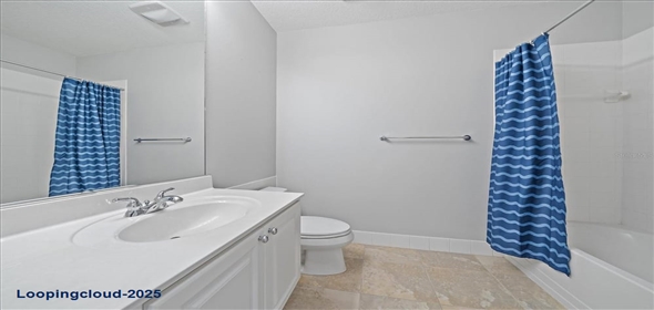 1519 NAPOLI DRIVE E Sarasota Florida, 34232 | Property in an Exclusive Neighborhood