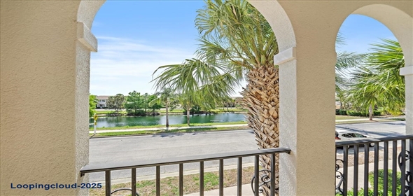 1519 NAPOLI DRIVE E Sarasota Florida, 34232 | Property in an Exclusive Neighborhood